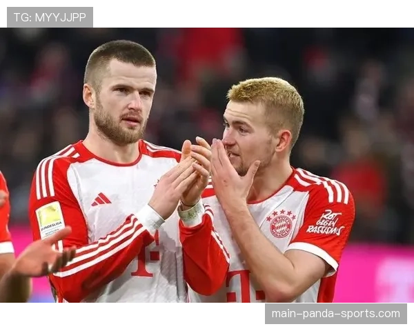 荷兰防线范戴克领衔 德里赫特搭档阿克组成中卫组合